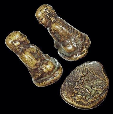 Handsome father paid him for some value. Phichit Print Mix eyes.