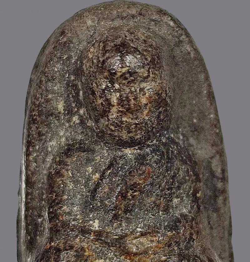 หลวงปู่ทวด วัดช้างให้ จ.ปัตตานี เนื้อว่าน ปี 97 พิมพ์พระรอด