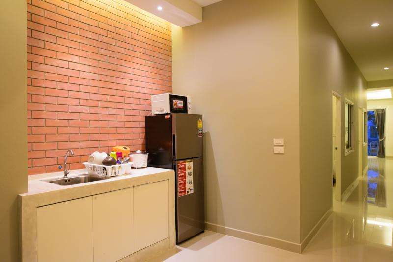 ที่พักหัวหิน บ้านแสนสบาย หัวหิน พูลการเด้น บ้านพักหัวหินให้เช่ารายวัน ราคาถูก พร้อมสระว่ายน้ำส่วนตัว