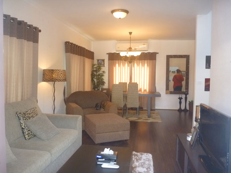 บ้านพร้อมพัฒน์ prime:ซาฟารีเวิล์ด ถ.ปัญญาอินทรา(โครงการในเครือของแสนสิริ) แฝดหลังริม(มุม) ซอยแรก ของโครงการ  ขายด่วน บ้านแฝดสวยน่าอยู่ ถนนปัญญาอินทรา