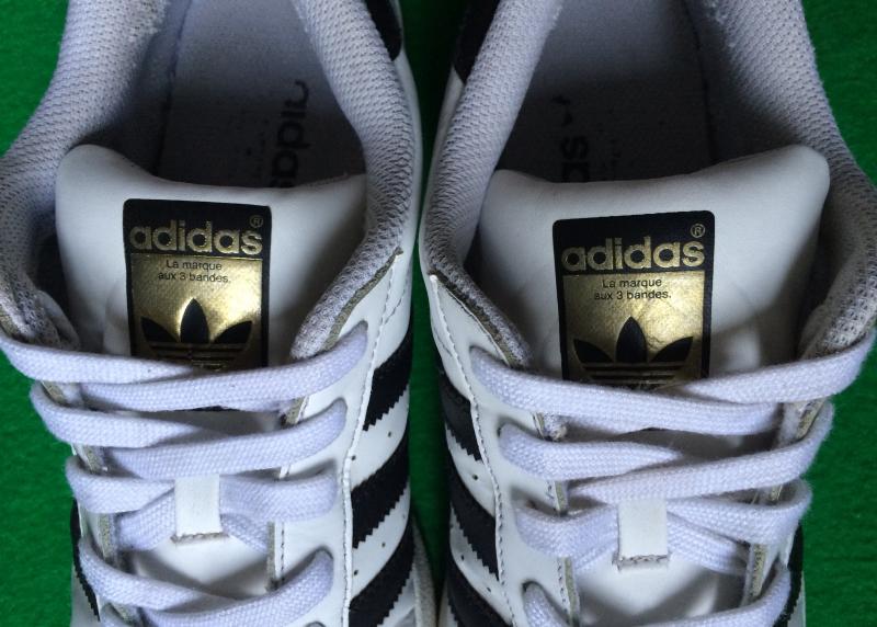 รองเท้าอดิดาสซุปเปอร์สตาร์