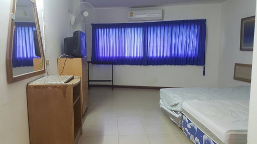 ขาย/ให้เช่า คอนโดในเมืองเชียงใหม่ ถนนเจริญเมือง ใกล้สถานีรถไฟ และ สถานนีขนส่งอาเขต  เชียงใหม่ 1. คอนโดขนาด 30 ตรม. 2. ตู้เสื้อผ้าบิ้วอิน buit-in 3.ชั้นใส่ของ 4. ทีวี  5.เตียง 6. ที่นอน 7. แอร์ 8. เครื่องทำน้ำอุ่น 9.มีลิฟท์ 2 ตัว 10.ที่จอดรถยนต์ 11.free wifi  12.เช่าเพื่ออยู่อาศัยระยะเวลาขั้นต่ำ12เดือน     13.สำหรับผู้ซื้อเงินสดเพื่อลงทุนประกันค่าเช่าให้ตั้งแต่เดือนแรกที่โอน  -ร้านซักรี�