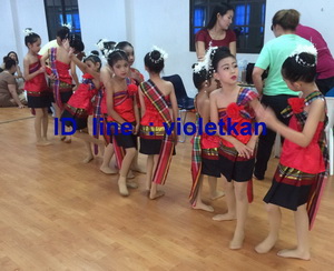 ชุดไทย, ชุดไทยอีสาน,   ชุดไทยเด็กหญิง,  ชุดเด็กเซิ้งอีสาน,   ชุดรำเซิ้งเด็ก,  ชุดเซิ้งอีสาน,  ชุดรำเซิ้งโปงลาง,  ชุดไทยอีสาน, ขายชุดรำเซิ้งราคาส่ง, ขายชุดเซิ้งอีสานราคาถูก,  ขายชุดเซิ้งราคาถูก