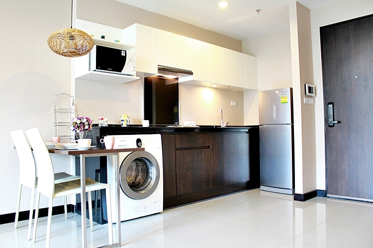 เดอะยูนีค @ นิมมาน คอนโดมิเนียม (เชียงใหม่) ห้องพร้อมตกแต่งเฟอร์นิเจอร์ สไตล์โมเดิร์น หิ้วกระเป๋าเข้าอยู่ได้ทันที