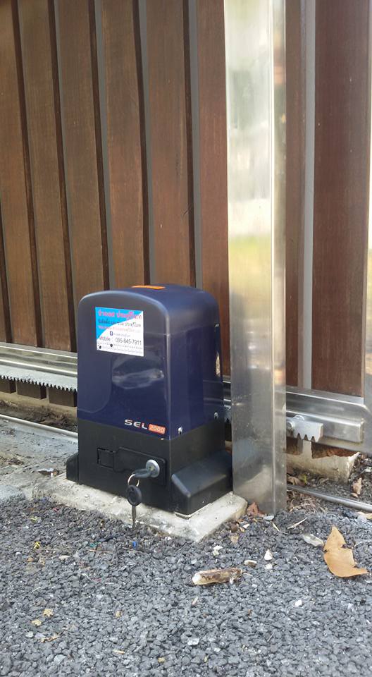 sliding auto gate opener