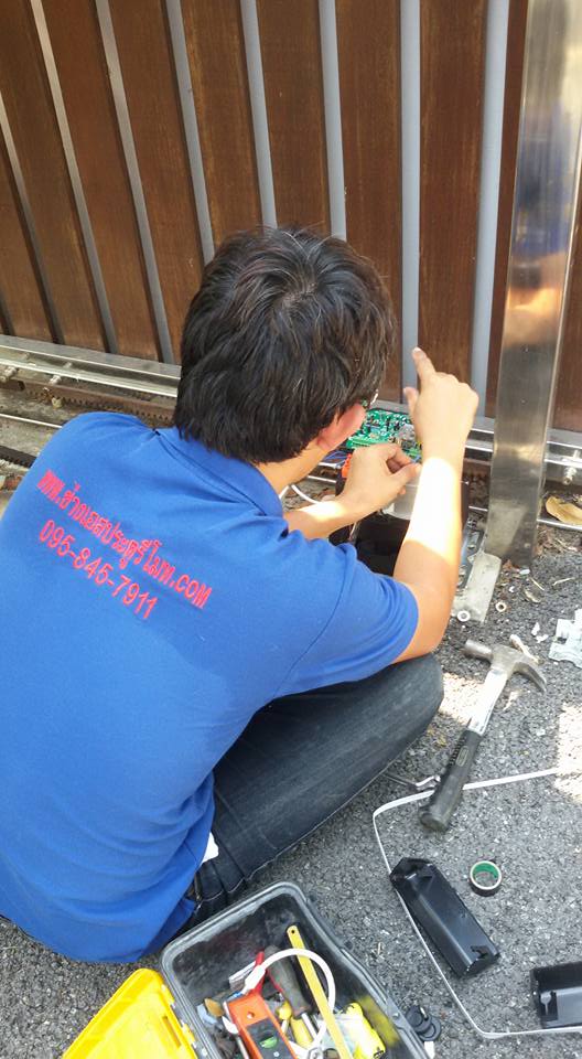 sliding auto gate opener