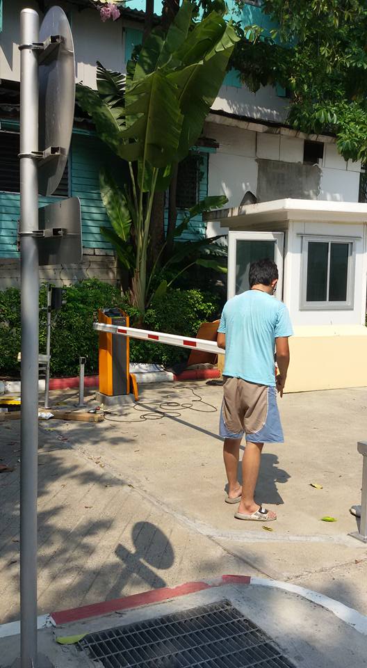 แขนกั้นรถ,แขนกั้นรถอัตโนมัติ,อะไหล่แขนกั้น,ไม้กั้นรถยนต์,แขนกั้น8เหลี่ยม,แขนกั้นหัก