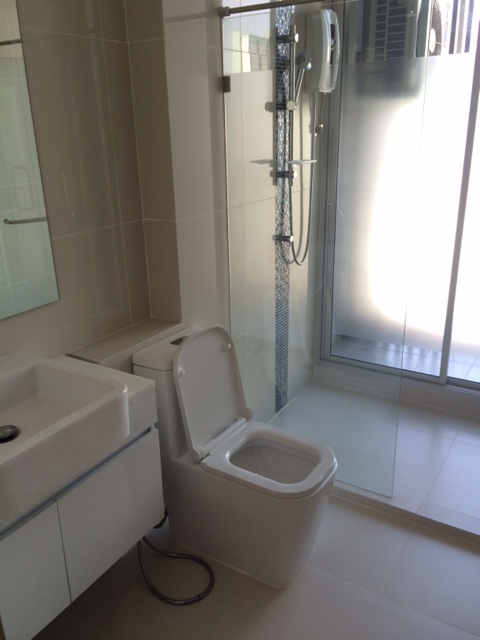 ขาย-ให้เช่าคอนโดหรู The Hotel Service Condo ใกล้ห้าง Central รัตนาธิเบศร์