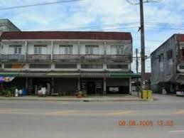 ให้เช่าตึกแถว 2 ชั้น 2 ห้องติดกัน 2 ห้องนอน เนื้อที่ 50 ตารางวา ทำเลดีมากอยู่ติดถนนใหญ่ใกล้แยกพาชีหนองแค สระบุรี เหมาะค้าขาย พักอาศัย หรือทำสำนักงาน ใกล้แหล่งชุมชน ค่าน้ำ ค่าไฟ จ่ายตามมิเตอร์ของการประปา และ การไฟฟ้า ราคาถูกมากเพียง 6,000 บาทเท่านั้น สนใจติดต่อ 062-4454900  