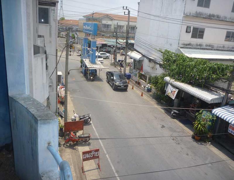 ทำเลดีๆ หน้าหมู่บ้าน(โครงการ) ตึกดีๆ ราคาถูกไม่แพง เพียง 2 ล้านต้นๆ หมู่บ้านใหญ่ ม.พูนสินธานี 1 รามคำแหง-ร่มเกล้า สุวรรณภูมิ ตึกแถว 3.5 ชั้น