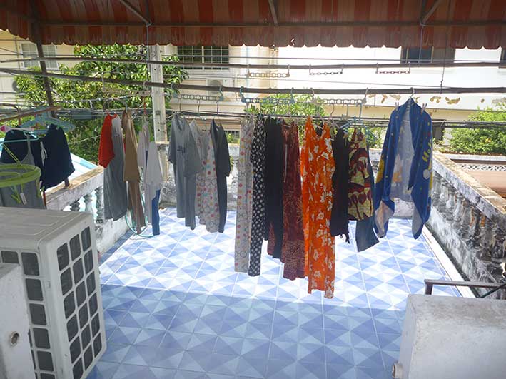 1.4 ล้าน ทาวน์เฮ้าส์ไม่แพง รามคำแหง ขายด่วน ทาวน์เฮ้าส์ 2 ชั้น ม.พูนสินธานี 1(ซ.เคหะร่มเกล้า 64) เข้าซอยมีสทีน(ราษฎร์พัฒนาหรือร่มเกล้า ต่อเทอเรสแล้ว