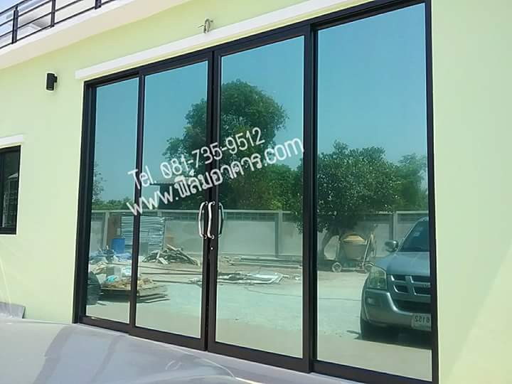 รับติดฟิล์มกรองแสงสำหรับอาคารโดยตรง ฟิล์มติดกระจก ฟิล์มนิรภัย ฟิล์มติดกระจกเรือ ฟิล์มฝ้าขาวขุ่น ฟิล์มสำหรับไล่แมลงในโรงงาน และ รับติดตั้งผ้าม่านทุกชนิดราคาถูก