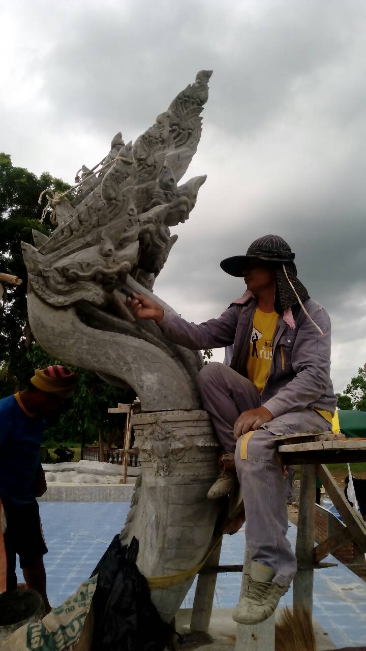 รับปั้นพญานาคทุกขนาดตามต้องการ