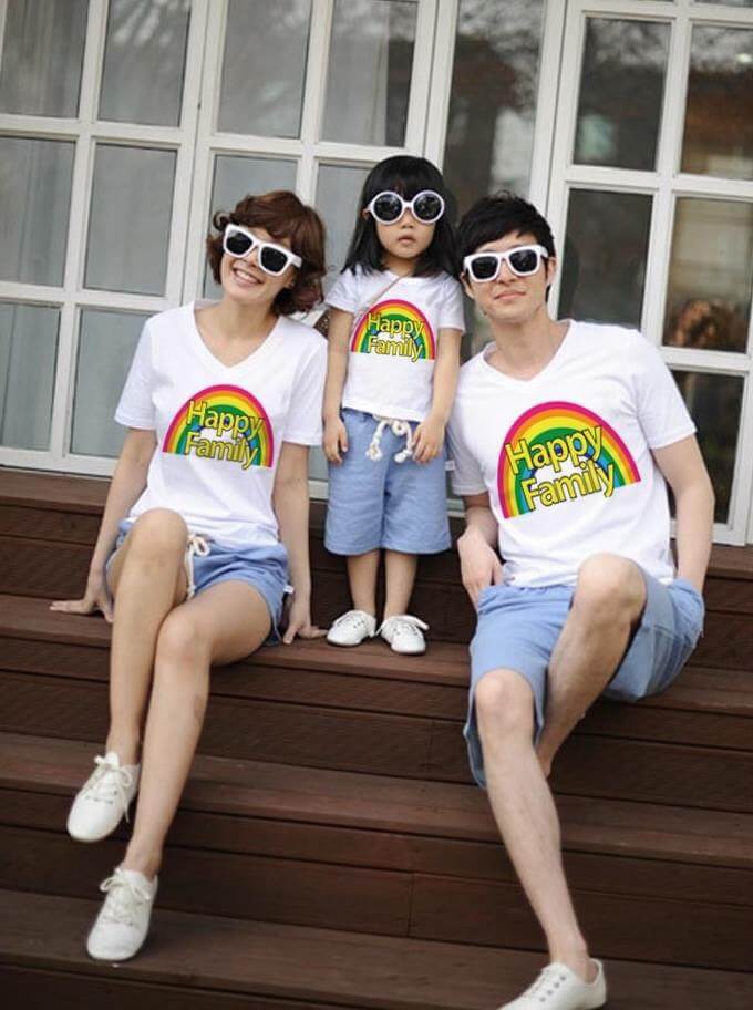 ขายส่งเสื้อยืดสกรีน เสื้อครอบครัว เสื้อคู่รัก Wandee T-Shirt Tel 0840355559
