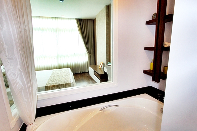 เดอะยูนีค @ รวมโชค คอนโดมิเนียม สร้างเสร็จพร้อมอยู่ แบบห้องสวย ฟังก์ชั่นลงตัว ที่จอดรถ 100%