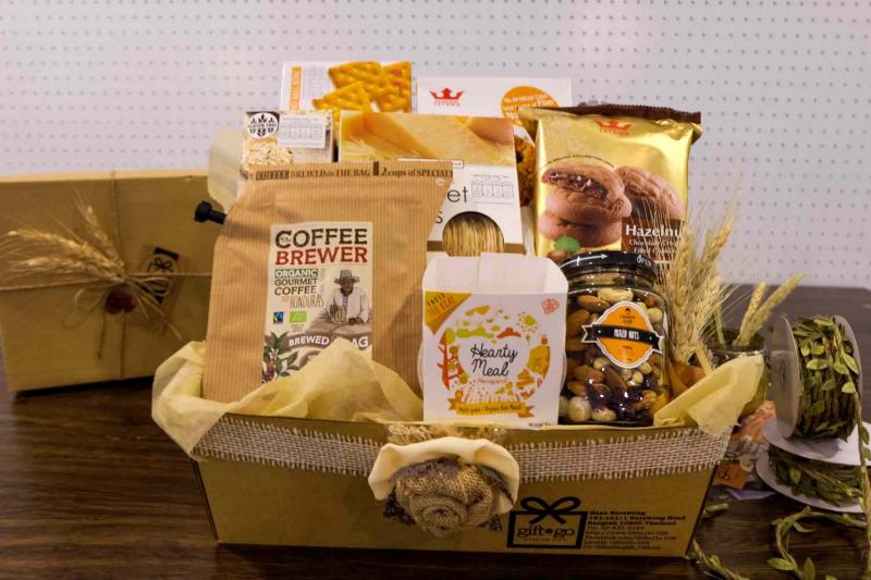 กระเช้าของขวัญปีใหม่ จาก GiftnGo.Gift New Year Gift Collection