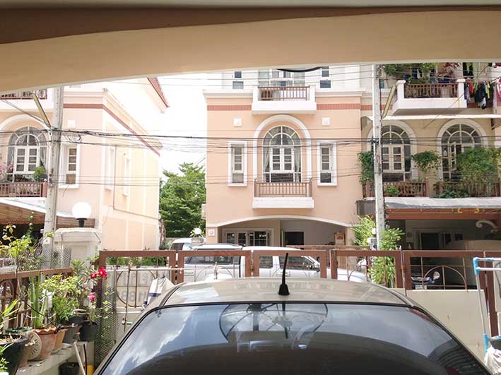 go ti market,temple,school,expressway,hospital for sale position conner 3 floor