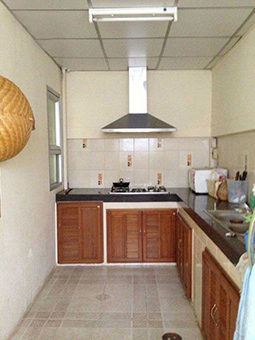 ลัด 3 ซอยเข้าบ้าน รามอินทรา 65 ,67(ตลาด กม.7),67/1 ถนอมมิตร-วัชรพล รถไฟฟ้าหน้าบ้าน ตลาด โรงเรียน ห้าง น่าอยู่ ขายด่วนหลังมุมริม ม.กลอรี่เฮ้าส์ 24 วา. ใกล้สวนของโครงการ