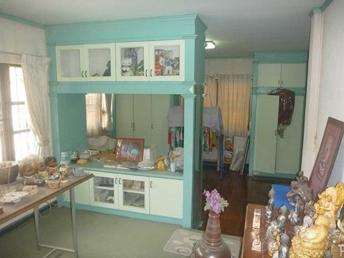 2.8 ล้าน 51 วา. รามคำแหง ร่มเกล้า แอร์พอร์ตลิงค์ ไม่มีใครอยู่ ตัดใจขาย บ้านเดี่ยวเทียบเท่าหลังใหญ่ 51 วา. ม.พูนสินธานี1 ใกล้ BIGC ตลาดหน้าหมู่บ้าน