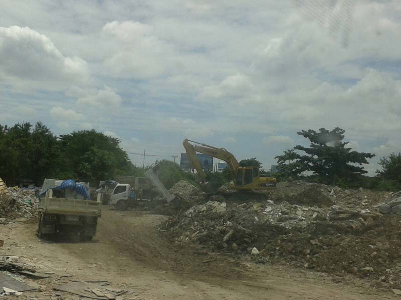 รับส่งหน้าดินปลูกต้นไม้ รับเหมาถมที่ดิน รับเหมาถมดิน รับถมที่ดินก่อสร้าง ดินลูกรัง ส่งหิน หินคลุก หินเกล็ด ทราย ทรายถม ทรายละเอียด ฉาบปูน ทรายหยาบ รถ6ล้อ รถแบคโคให้เช่า ทั้งรายวันรายเดือน ราคากันเอง โทร 0874971315