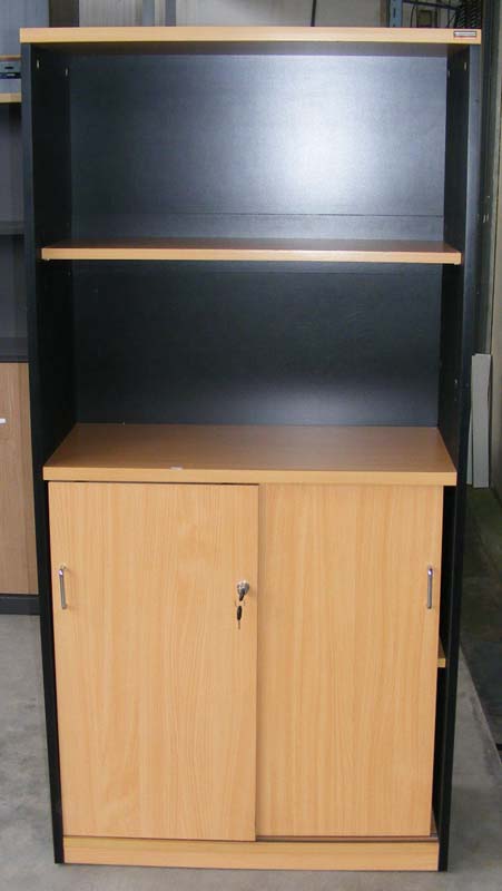 ตู้เก็บเอกสารมือ2(มีจำนวนมาก ) ขนาดกว้าง 0.80เมตร ลึก 0.40 เมตร สูง 1.57 เมตร สภาพดี สนใจติดต่อ คุณเฮง 083-7778672 หรือเข้ามาดูสินค้าก่อน พร้อมมีบริการรถส่ง (ค่าขนส่งแล้วแต่ตกลง)ราคาตัวละ 2,700 บาทสนใจดูสินค้าเพิ่มเติมได้ที่http://www.rama2hand.com