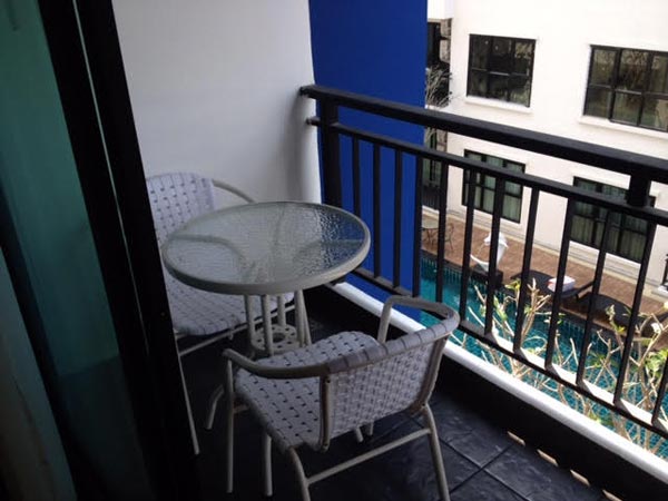 ให้เช่าคอนโด พัทยา Blue Residence Pattaya ห้องสวย วิวสระว่ายน้ำ 38.5 ตรม. ชลบุรี Tel 0854497685