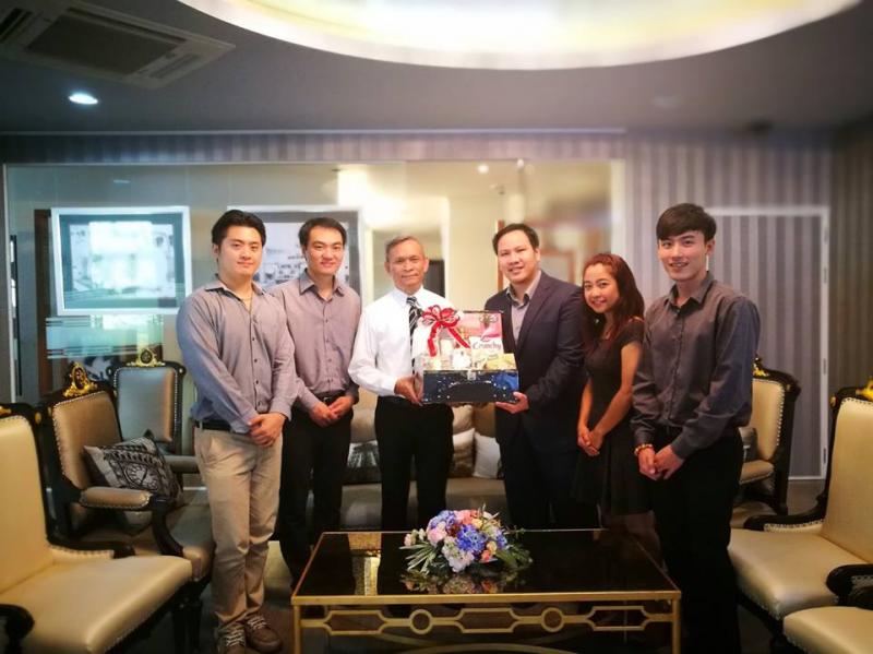 Gifts Review ลูกค้าท่านไหนสนใจกระเช้าของขวัญ สามารถปรึกษาที่ GiftnGo.Gift