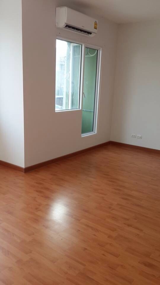 ให้เช่าทาวน์โฮม 2 ชั้นใหม่ หมู่บ้านเดอะทรัสต์ ลำลูกกาคลอง 5 ปทุมธานี