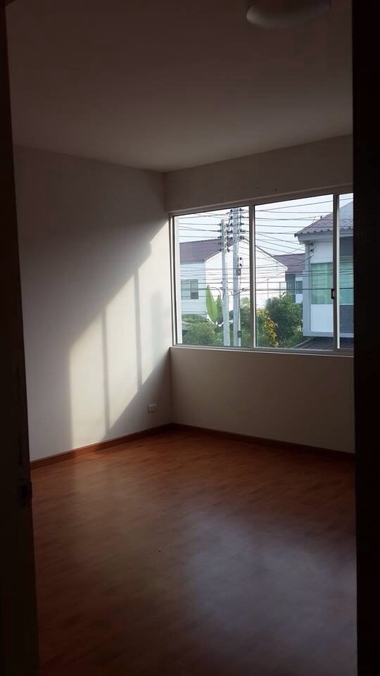 ให้เช่าทาวน์โฮม 2 ชั้นใหม่ หมู่บ้านเดอะทรัสต์ ลำลูกกาคลอง 5 ปทุมธานี