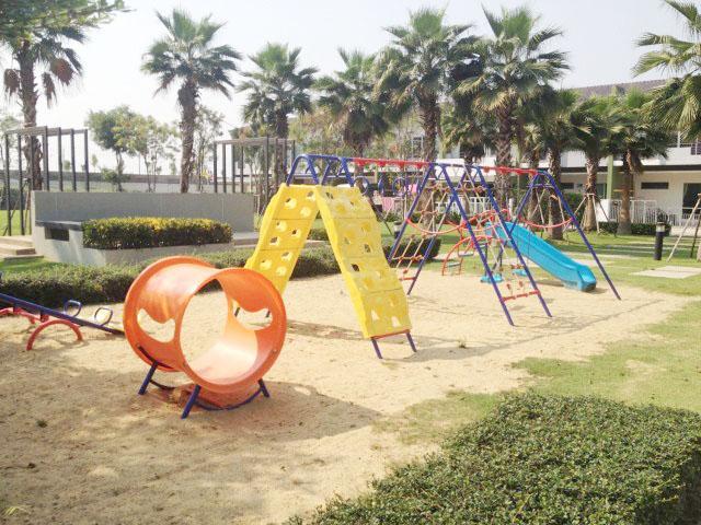 ทาวน์เฮ้าส์ให้เช่า หมู่บ้านเดอะทรัสต์ ลำลูกกาคลอง 5 ใกล้ Big c วัดแจ้งลำหิน