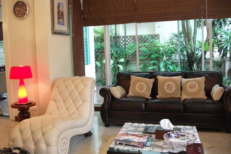 ซื้อ 1 เหมือนได้ 2 ขาย ม.ลัดดารมย์ เลียบด่วนเอกมัย-รามอินทรา และถนนนวลจันทร์