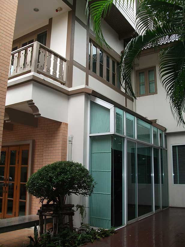 ซื้อ 1 เหมือนได้ 2 ขาย ม.ลัดดารมย์ เลียบด่วนเอกมัย-รามอินทรา และถนนนวลจันทร์