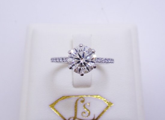 ร้านเพชรหลีเสง ได้รับรางวัล THE BEST JEWELRY SHOP of 2016 from we magazine ห้างเพชรหลีเสงร่วมทุนกับโรงงานเพชรชั้นนำประเทศเบลเยี่ยม จำหน่ายเพชร Heart&Arrow น้ำงามที่สุดโดยเฉพาะ ราคาพิเศษถูกกว่าทั่วไปกว่า 50% Tel.02-6291444