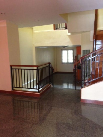 ให้เช่าทาวน์เฮ้าส์แจ้งวัฒนะ ตรงข้ามเซ็นทรัล 3ชั้น 3ห้องนอน 3ห้องน้ำ เฟอร์นิเจอร์บิวอิน หมู่บ้านนันทนาการ์เด้น นนทบุรี