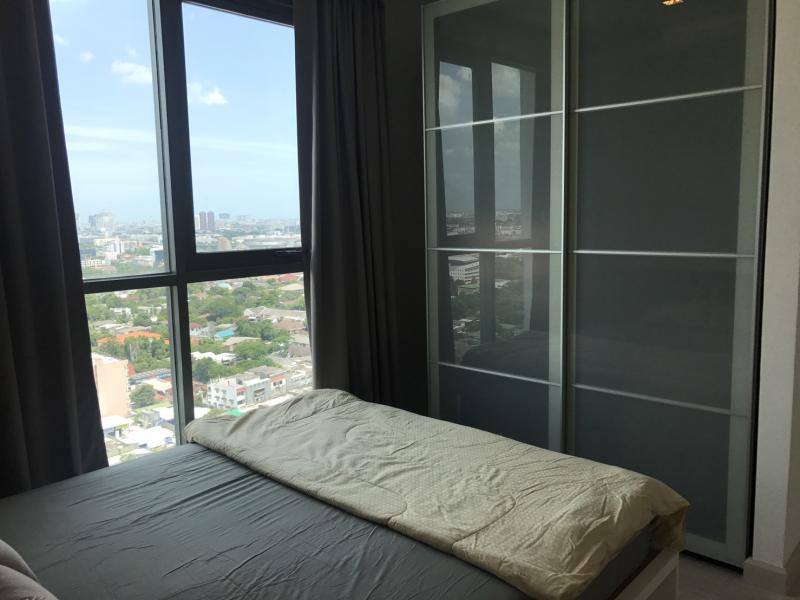 คอนโดขาย-ให้เช่า IDEO MOBI SUKHUMVIT 22 ตรม ชั้น 23 เฟอร์นิเจอร์พร้อมเข้าอยู่ ทีวี ตู้เย็น ไมโครเวฟ