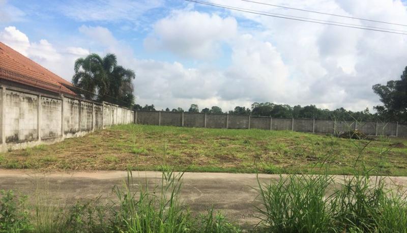 ขายที่ดิน สวยหนองปลาไหล ที่ดิน 236 วา (944 ตารางเมตร)