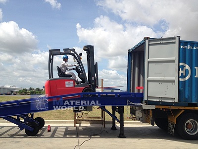 Mobile ramp : ท่าโหลดกลางแจ้งเคลื่อนย้ายได้ ปรับระดับความสูงได้ทั้งระบบไฟฟ้า และ แมนนวน