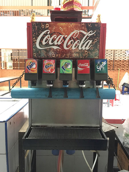 ให้เช่าล๊อคขายน้ำ ค่าเช่า 10,000 บาท/เดือน อุปกรณ์ครบ พร้อมขายได้เลย ในวิทยาลัยเทคโนโลยีวิบูลย์บริหารธุรกิจ ท่าพระ บางกอกใหญ่ กรุงเทพ โทร 086-368-1823