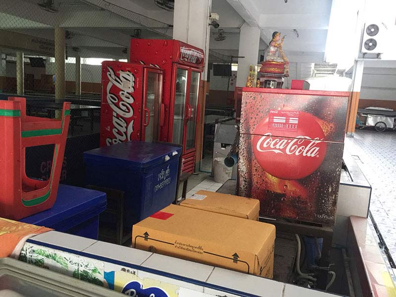 ให้เช่าล๊อคขายน้ำ ค่าเช่า 10,000 บาท/เดือน อุปกรณ์ครบ พร้อมขายได้เลย ในวิทยาลัยเทคโนโลยีวิบูลย์บริหารธุรกิจ ท่าพระ บางกอกใหญ่ กรุงเทพ โทร 086-368-1823