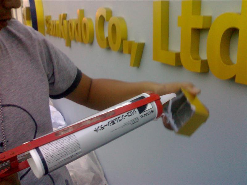 The facia sign advertising a company building sign letters made of metal (brass, stainless steel, copper, zinc or zinc) in the paint.