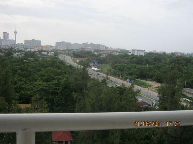 Room for Rent -Seaview at JOMTIEN BEACH CONDOMINIUM Pattaya S2 Building 10th Floor