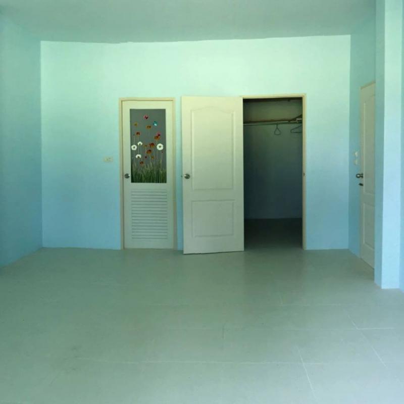 บ้านใหม่ สไตล์วิลล่า 3 ห้องนอน บนเนื้อที่ 100 ตรว  ด้วยราคา เพียง 3.2 ล้าน