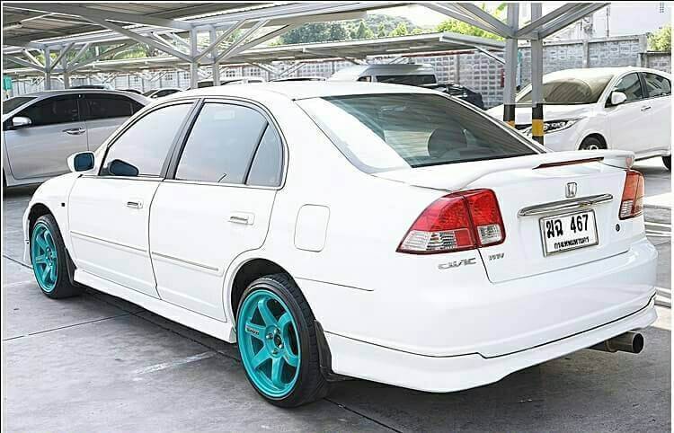 รถมือสอง ใช้เงิน 10,000 ออกรถได้เลย! Honda Civic 2005 CIVIC DIMENTION 1.7VTi AT สปอร์ต เกียร์ออโต้ สีขาว