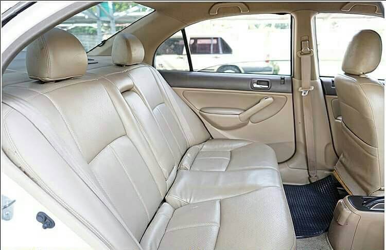 รถมือสอง ใช้เงิน 10,000 ออกรถได้เลย! Honda Civic 2005 CIVIC DIMENTION 1.7VTi AT สปอร์ต เกียร์ออโต้ สีขาว