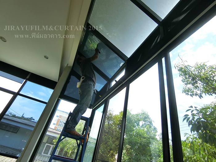 รับติดฟิล์มบ้าน ฟิล์มอาคาร ฟิล์มลดความร้อนและสติ๊กเกอร์ฝ้าขาวขุ่น