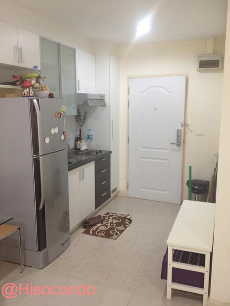 ขายคอนโด ห้วยขวาง รัชดา เหม่งจ๋าย 2 ห้องนอน  คอนโดเมธาเพลส ขายคอนโดเมธาเพลส ขายคอนโดห้วยขวาง รัชดา  เหม่งจ๋าย 2 ห้องนอน 1ห้องน้ำ 1ห้องรับแขก  1ห้องครัว ขนาด 62.70 ตรม. ตกแต่งพร้อมอยู่เฟอร์นิเจอร์บิ้วอิน  ตู้เย็น เตาไฟฟ้ ที่ดูดควัน แอร์ 3ตัว อาคารมี 8 ชั้น ห้องอยู่ชั้น 3  (เป็น 2 ห้องนอนที่วิวสวยแลทำเลดีที่สุดของตึก) ใกล้สระว่ายน้ำ เป็นห้องมุม  มีระเบียง 2 ระเบียง มีสว�