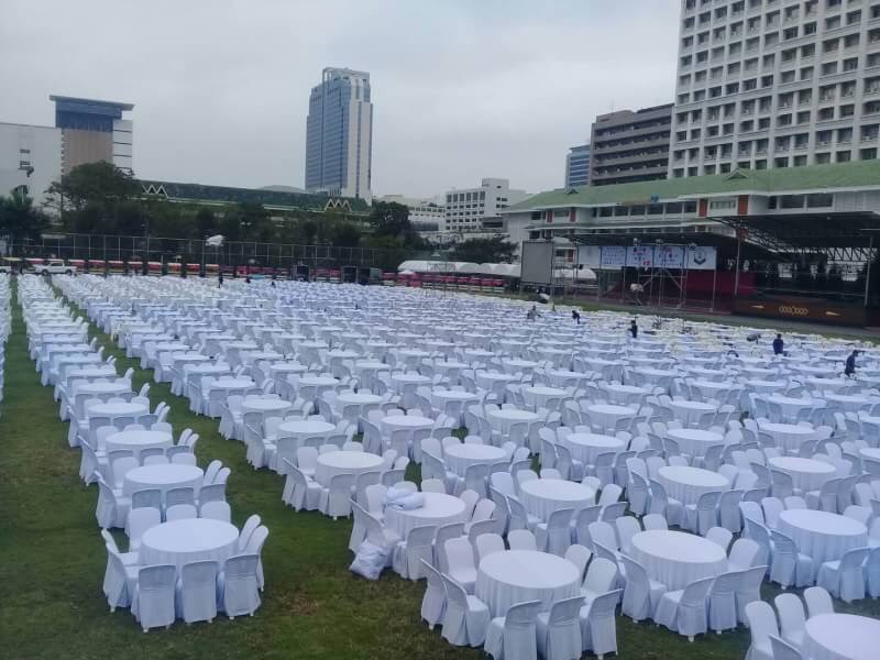 เต็นท์นครนายกเช่าเก้าอี้เช่าโต๊ะจีนโต๊ะเหลี่ยมพัดลมไอน้ำแอร์โซฟาเช่าโทร 0628123629