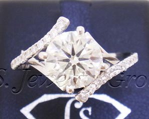 ร้านเพชรหลีเสง (L.S. Jewelry Group) โรงงานผลิต-ศูนย์จำหน่ายส่ง-ปลีก เพชรน้ำงามที่สุดในโลก คุณภาพสูงสุด ผู้ผลิตจิวเวลรี่เพชรรายเดียวในประเทศที่ร่วมทุนกับ DTC Debeer (Belgium) Sightholder เป็นโรงงานผลิตเพชรคุณภาพสูงสุด ในเครือ Debeer ประเทศเบลเยี่ยม