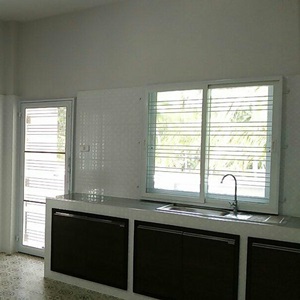 ร้าน วรรณิดาเหล็กดัด บริการออกแบบและติดตั้ง เหล็กดัดประตู-หน้าต่าง ครอบใน พร้อมมุ้งในชุดเดียว