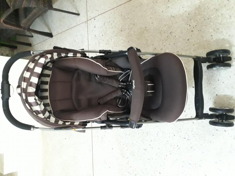 รถเข็นเด็ก Aprica luxuna BR auto 4 wheels มือสอง สภาพเยี่ยม